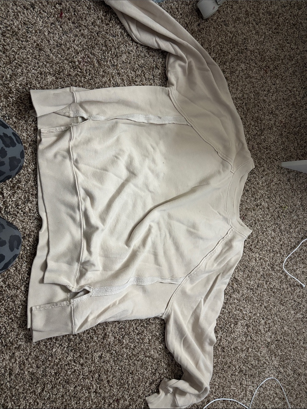 American Eagle Outfitters Cream Crewneck Sweatshirt